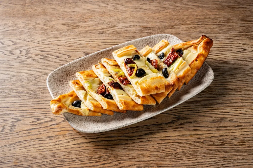Hellim Pide