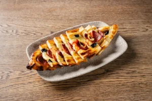 Sucuklu Pide